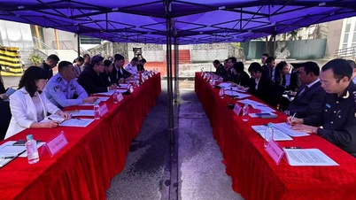 Dong Dang - Lang Son Sınır Kapısı Ekonomik Bölgesi Yönetim Kurulu, Çin'in Guangxi bölgesindeki Pingxiang Kasabası ile görüşmelerde bulundu