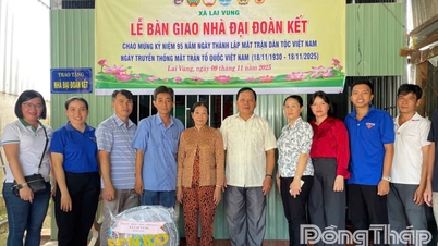 Komune Lai Vung: Penyerahan 3 rumah Solidariti Besar kepada isi rumah miskin