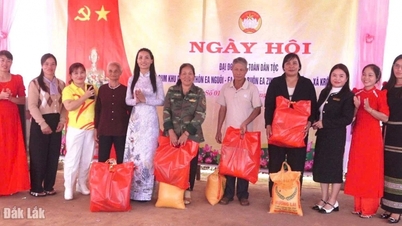 กลุ่มที่อยู่อาศัยหมายเลข 1 ชุมชนกรองบุก เฉลิมฉลองวันสามัคคีอันยิ่งใหญ่