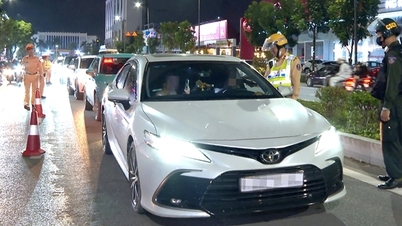 Hue City Traffic Police launched a campaign to deal with many "drunk drivers" behind the wheel.