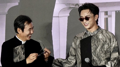 Soobin a "Muc Ha Vo Nhan"-t énekli, az apa megjegyzi: "Nem túl jól"