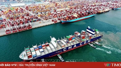 China temporarily suspends collecting “special port fees” from US ships