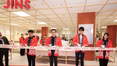 JINS открывает первый магазин во Вьетнаме