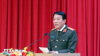 Genel Sekreter Nguyen Phu Trong'un Halk Kamu Güvenliği Gücü hakkındaki kitabının tanıtımı