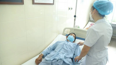 Hue: ការពុលអាហារនៅក្នុងវួដ Huong Tra