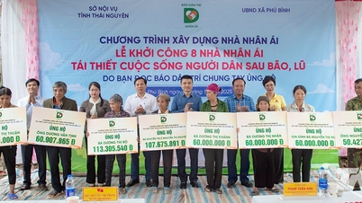 Grundsteinlegung für 8 Wohltätigkeitshäuser in der Gemeinde Phu Binh