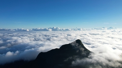 ការប្រមាញ់ពពកនៅលើ "ដំបូល" នៃទីក្រុង Voi Mep ដែលមានកម្ពស់ជាង 1,700 ម៉ែត្រពីលើនីវ៉ូទឹកសមុទ្រ