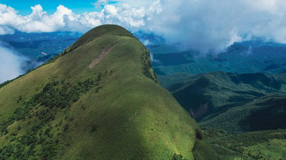 ការប្រមាញ់ពពកនៅលើ "ដំបូល" នៃទីក្រុង Voi Mep ដែលមានកម្ពស់ជាង 1,700 ម៉ែត្រពីលើនីវ៉ូទឹកសមុទ្រ