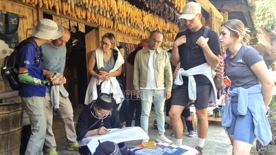 ការកសាងសហគមន៍ទេសចរណ៍ប្រកបដោយភាពរួសរាយរាក់ទាក់ និងរាក់ទាក់នៅ Sa Pa