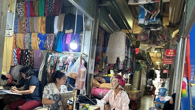 ទីផ្សារប្រពៃណីរស់ឡើងវិញបន្តិចម្តងៗ បន្ទាប់ពីទឹកជំនន់