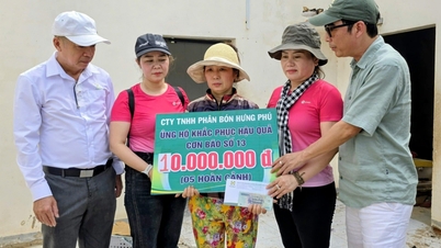 ឧបត្ថម្ភថវិកាចំនួន ៤១២លានដុង ជូនប្រជាពលរដ្ឋរងគ្រោះដោយព្យុះលេខ១៣