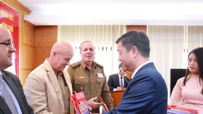 សម្ភោធសៀវភៅដើម្បីអបអរសាទរខួបលើកទី ៦៥ នៃទំនាក់ទំនងមិត្តភាពវៀតណាម-គុយបា