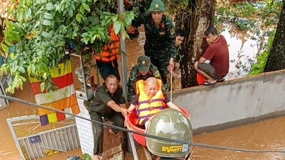 ដុងណៃ៖ ភ្លៀងធ្លាក់ខ្លាំងមិនធម្មតា បណ្តាលឲ្យកន្លែងជាច្រើនក្នុងសង្កាត់ឡុងខាញ់ ត្រូវជន់លិចយ៉ាងជ្រៅ