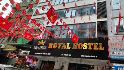 Loạt khách sạn "Royal" liên lụy trong vụ "bùng" phòng du khách tại phố Hàng Cháo