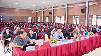 Thanh Dong Universität mit der Internationalen Wissenschaftlichen Konferenz ICEBDDE 2025 „Wirtschaftliche und geschäftliche Entwicklung im digitalen Zeitalter“