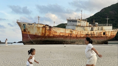 កប៉ាល់ "ខ្មោច" Sheng Li ចាកចេញពី Con Dao អ្នកទេសចរសោកស្តាយចំពោះកន្លែងឆែកឆេរដ៏ក្តៅគគុក