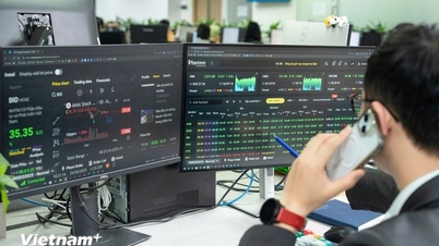 Giełda odbija, indeks VN rośnie o ponad 38 punktów