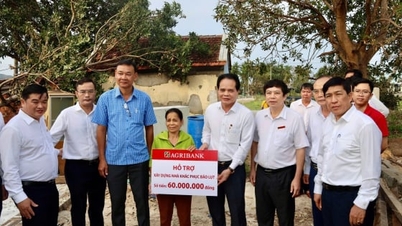 Agribank stöder Dak Lak-folket i att övervinna storm nr 13