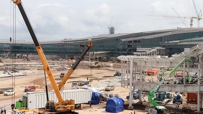 [סדרת תמונות] תקריב של התקנת ציוד ב"לב" נמל התעופה לונג טאן