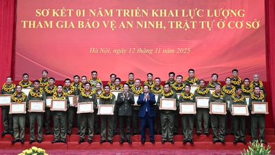 កង​កម្លាំង​សន្តិសុខ​នៅ​ថ្នាក់​មូលដ្ឋាន​លើក​កម្ពស់​ស្មារតី​ទទួល​ខុស​ត្រូវ​ការ​លះបង់​និង​ការ​លះបង់​ចំពោះ​ប្រជាជន។