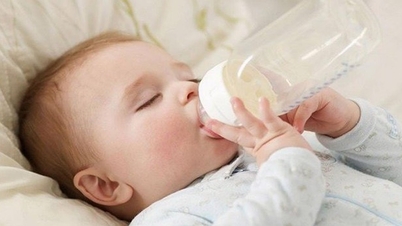 គណៈកម្មាធិការប្រជាជនទីក្រុងហូជីមិញ ដឹកនាំការត្រួតពិនិត្យយ៉ាងទូលំទូលាយនៃផលិតផលអាហារូបត្ថម្ភ និងដបទឹកដោះគោសម្រាប់កុមារតូចៗ។