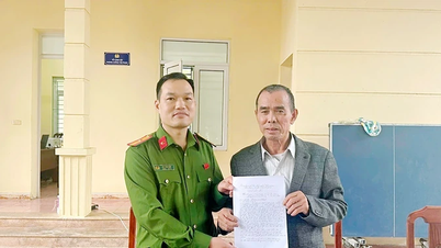 សកម្មភាព​ដ៏​ស្រស់​ស្អាត​របស់​នាយ​ប៉ុស្តិ៍​នគរបាល​សង្កាត់​កាវ​ផុង