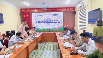 Organizing the Inspection Delegation for the movement "All people unite to build a cultural life" in Dien Bien province in 2025