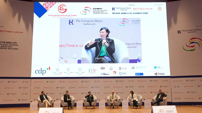 उच्च तकनीक उद्योग और डिजिटल नवाचार के माध्यम से विकास को गति देना