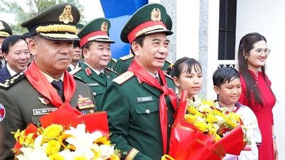 ពិធីសម្ពោធសាលាបឋមសិក្សានៅតាមព្រំដែន ឧបត្ថម្ភដោយក្រសួងការពារជាតិ