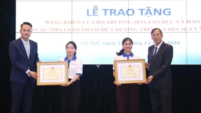 ມອບ​ໃຫ້​ຄູ​ອາ​ຈານ​ດີ​ເດັ່ນ 80 ຄົນ​ໃນ​ໂຄງ​ການ “ແບ່ງປັນ​ກັບ​ຄູ” ປີ 2025