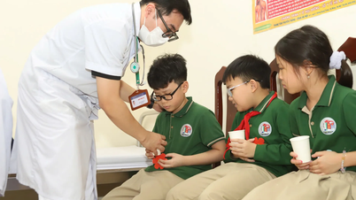 វួដ Ba Dinh ហាត់សម ដោះស្រាយការពុលអាហារនៅសាលា