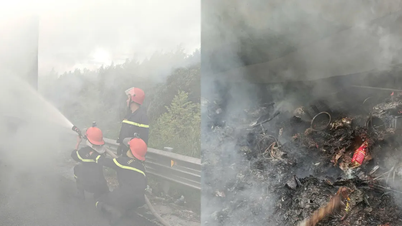 Truk pos terbakar di jalan raya Van Phong-Nha Trang