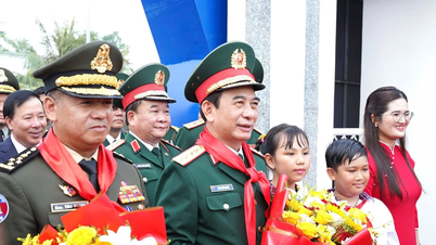 Inauguration du complexe de salles de classe en internat offert par le ministère de la Défense nationale à Tay Ninh