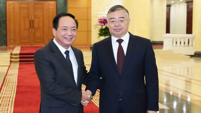 Head of the Central Propaganda and Mass Mobilization Commission holds talks with Head of the Central Propaganda Department of the Communist Party of China