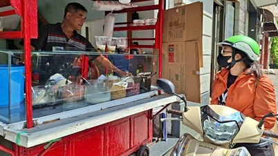 O dono é odiado pelos clientes, mas a loja de chè "esnobe" continua famosa há 60 anos na cidade de Ho Chi Minh.