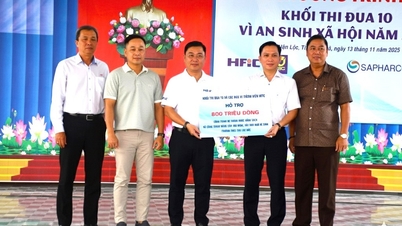 סגן יו"ר ועדת העם המחוזית, נגוין מין לואן, השתתף בתוכנית "למען הביטחון הסוציאלי" בשנת 2025 שאורגנה על ידי בלוק 10 של אמולציה בקא מאו.