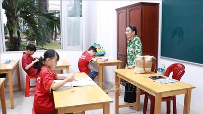 শিক্ষক বা'র দাতব্য ক্লাস