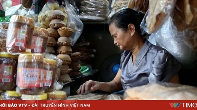 What is the compulsory social insurance contribution level for business owners?