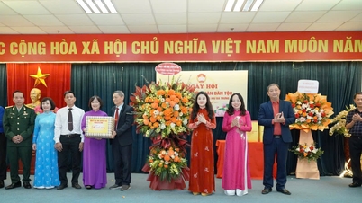 វួដ Hai Ba Trung៖ លើកកំពស់កម្លាំងនៃសាមគ្គីភាពដ៏អស្ចារ្យ ដើម្បីបង្កើតមូលដ្ឋានគ្រឹះសម្រាប់ការអភិវឌ្ឍន៍ប្រកបដោយចីរភាព