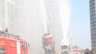 Bandar Ho Chi Minh: Lebih 3,000 orang berlatih memadam kebakaran di Vinhomes Grand Park