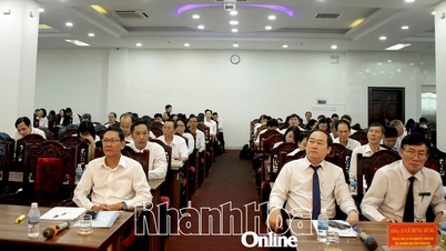 Profesjonalne szkolenie dla blisko 240 ławników z prowincji Khanh Hoa