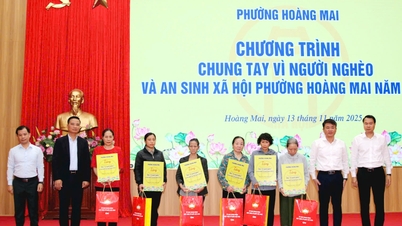 វួដ Hoang Mai៖ រួមដៃគ្នាជួយជនក្រីក្រ និងជួបការលំបាក