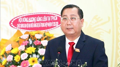 Coi trọng phát huy giá trị văn hóa, con người Việt Nam