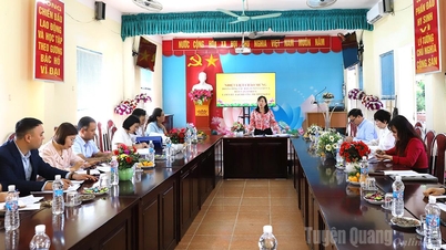 Đoàn công tác của Ban Tuyên giáo và Dân vận Tỉnh uỷ khảo sát tình hình thực hiện công tác giáo dục tại một số trường học