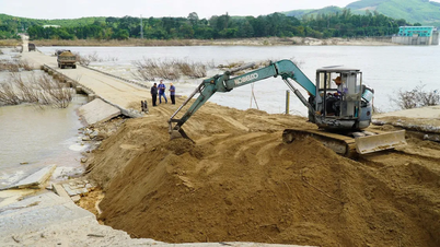 ខេត្ត Quang Ngai៖ ជួសជុល​ជា​បណ្ដោះអាសន្ន​លើ​ផ្ទៃ​ទឹក​កំពប់ Thach Nham ដែល​រង​ការ​ខូច​ខាត