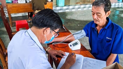 विन्ह होआ कम्यून 350 बुजुर्गों के लिए समय-समय पर स्वास्थ्य जांच का आयोजन करता है