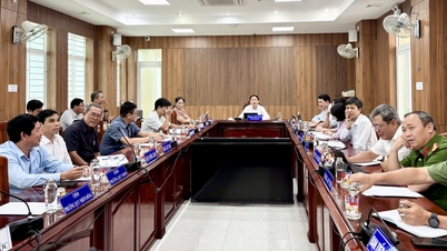 Der Vorsitzende des Provinzvolkskomitees, Pham Anh Tuan, empfängt regelmäßig im November Bürger.