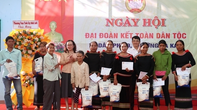 ស្នាក់​នៅ​ក្រុម​ទី​៩ អៀ​កៅ វួ​ដ រៀបចំ​ទិវា​មហា​សាមគ្គី​ជាតិ