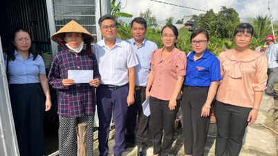 Navštivte a podpořte domácnosti postižené silnými dešti a povodněmi v okrese Kien Tuong