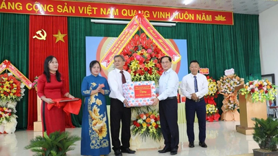Phó Thủ tướng Bùi Thanh Sơn dự Ngày hội Đại đoàn kết toàn dân tộc tại khu Hương Trầm, tỉnh Phú Thọ